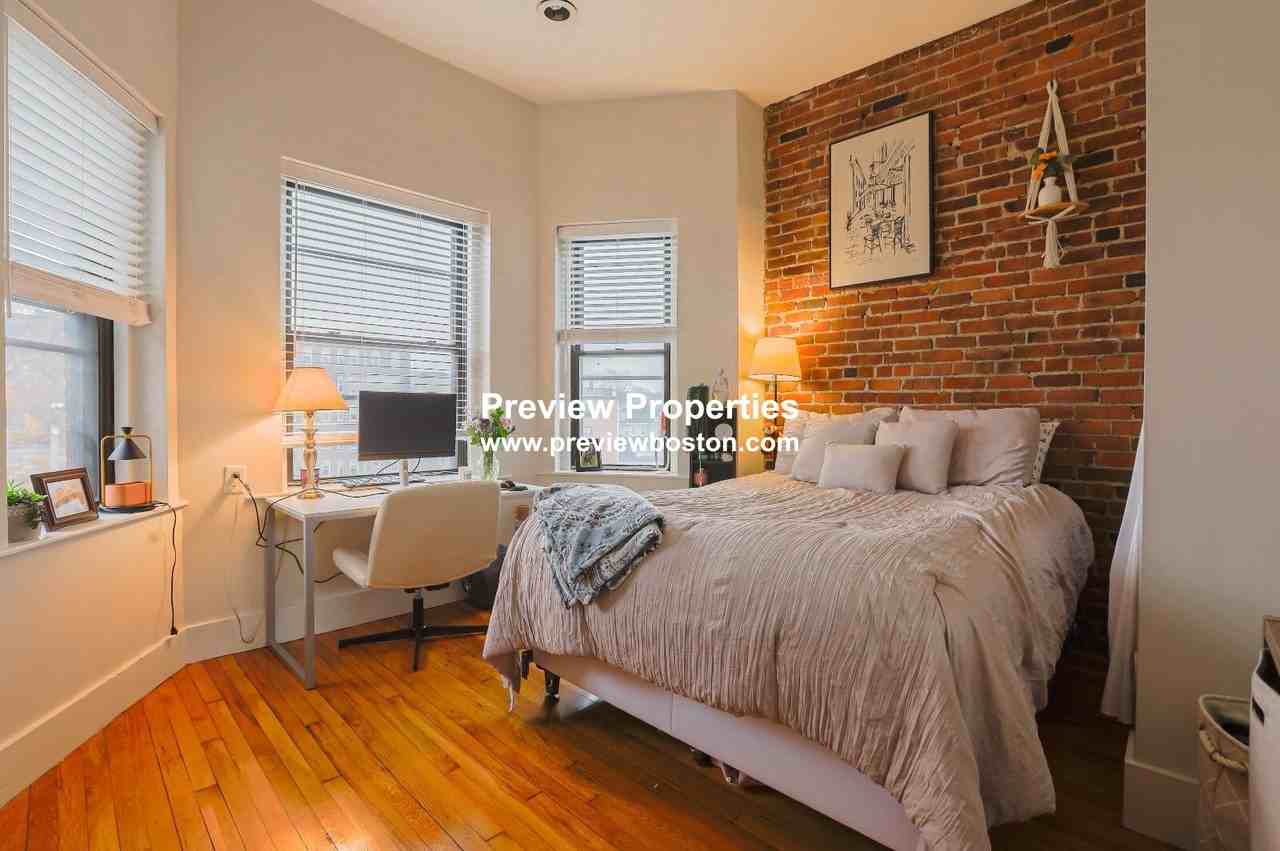 Gorham St #9P - Photo 6 of 21