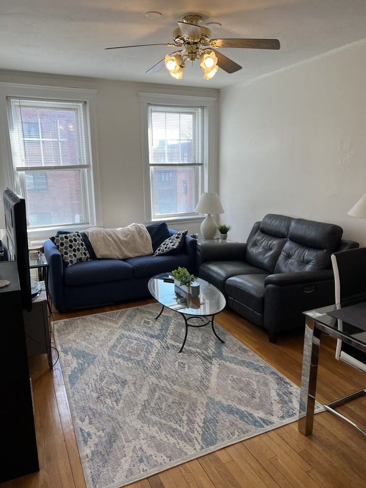 80 Sutherland Rd #4 - Photo 2 of 32