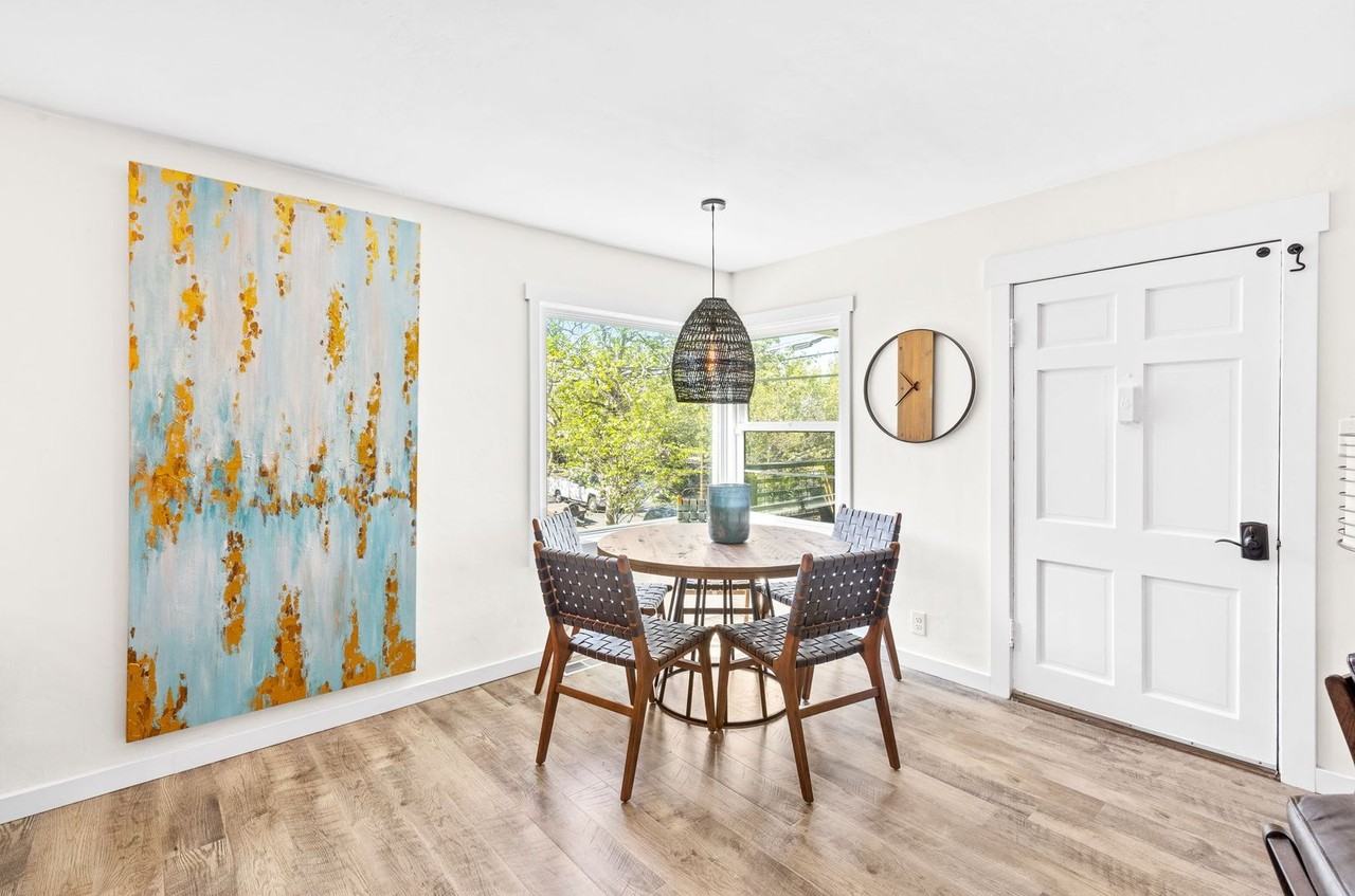 660 Silverado Trl - Photo 7 of 43