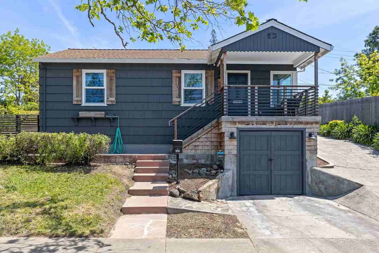 660 Silverado Trl - Photo 2 of 43