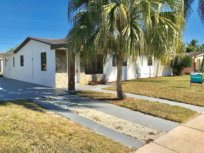 Apartments for Rent In Richmond Heights, FL Find 25 Condos & Other