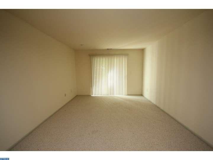1811 Silver Ct - Photo 2 of 9