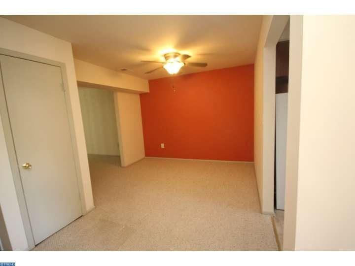 1811 Silver Ct - Photo 3 of 9