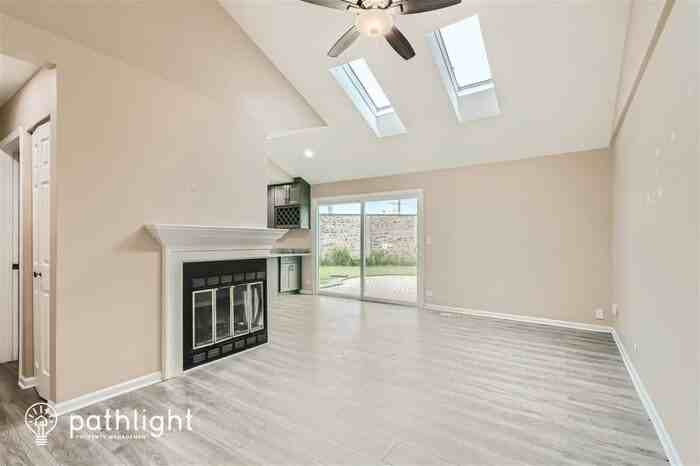 3261 Bremerton Ln - Photo 2 of 13