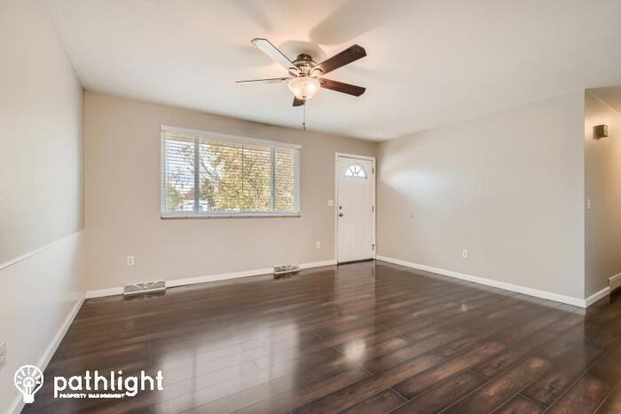 7492 S Vance St - Photo 2 of 21