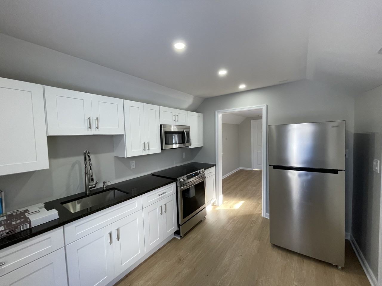 30 Boehmhurst Avenue - Photo 2 of 12