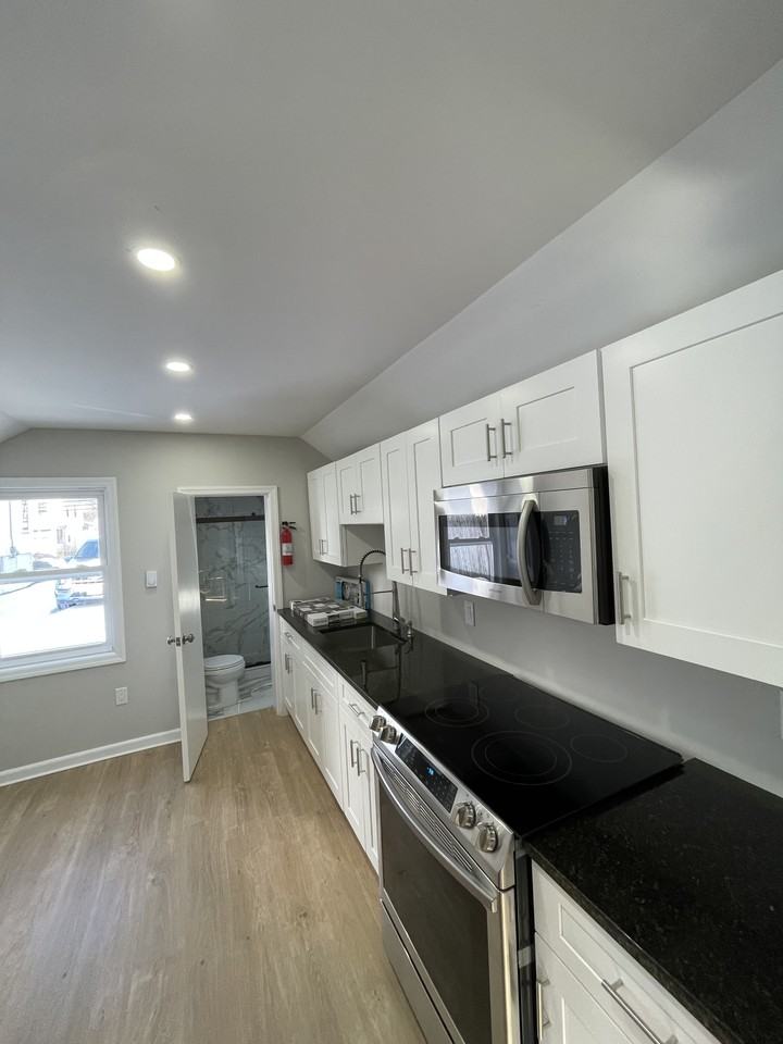 30 Boehmhurst Avenue - Photo 3 of 12