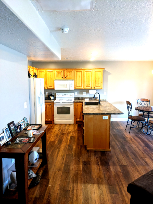 22 Fairway Ln - Photo 3 of 15