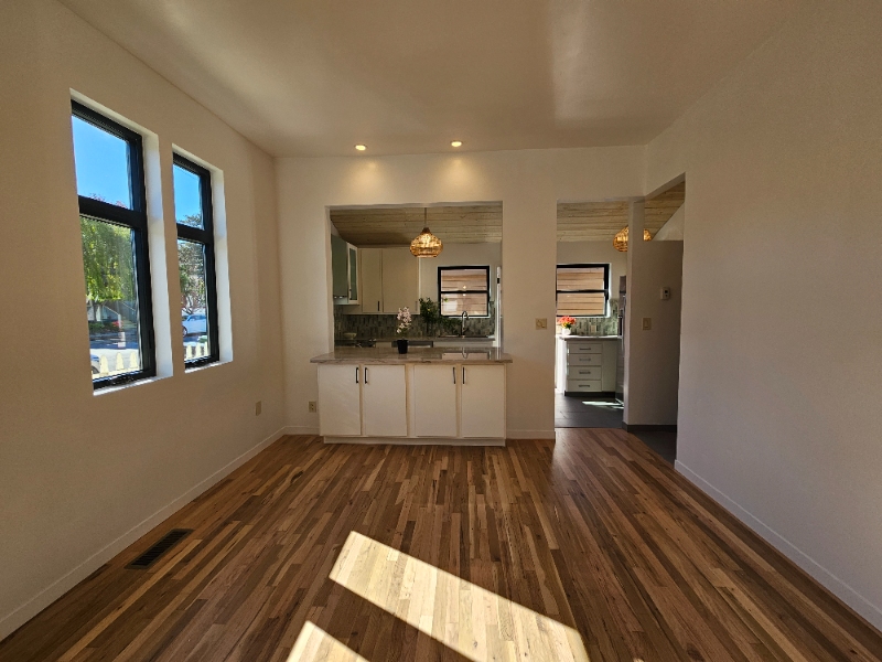 520 10th Street - Photo 3 of 25