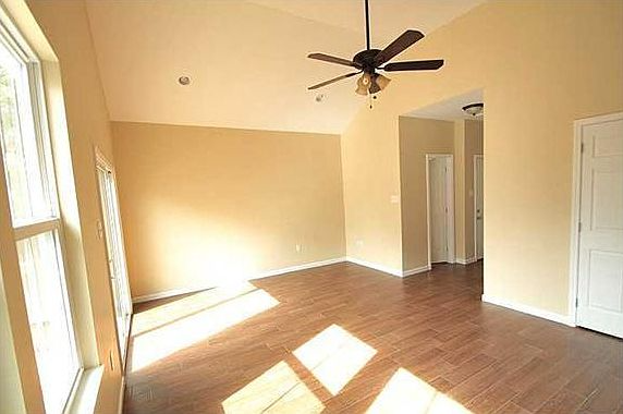 2528 Palmyra St - Photo 2 of 7