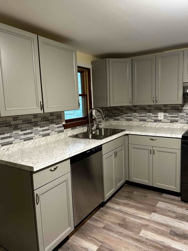 519 N Hyde Park Ave #519 - Photo 3 of 18