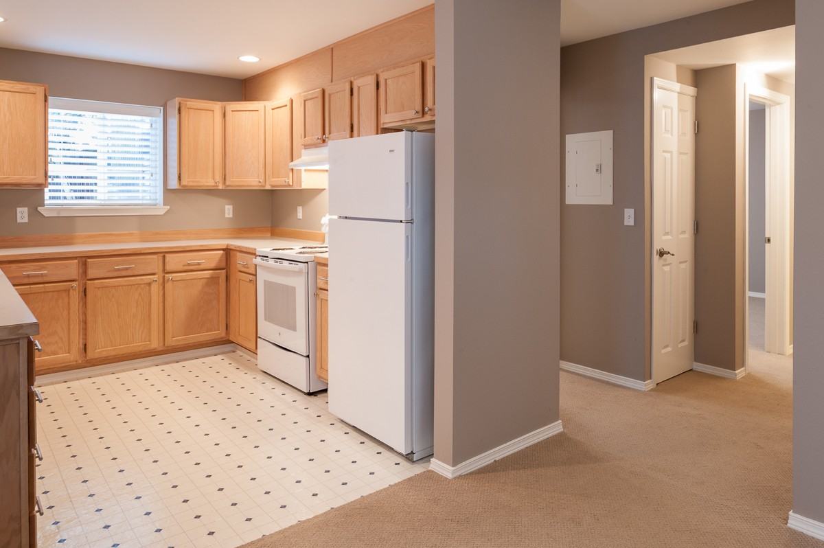 208 Boylston Ave E #3 - Photo 6 of 17