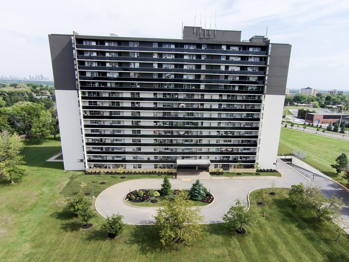 2250 Homelands Dr Apartments in Sheridan, Mississauga, ON L5K 1G8 Zumper