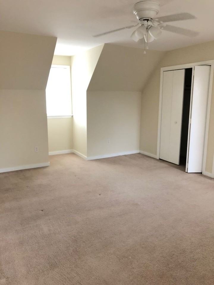 2442 Crystal Ridge Rd - Photo 3 of 8