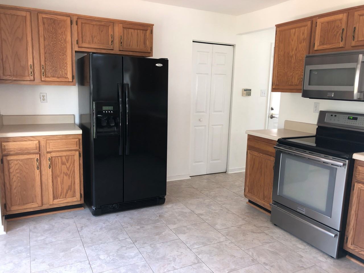 12436 Grace Hill Ln - Photo 4 of 12