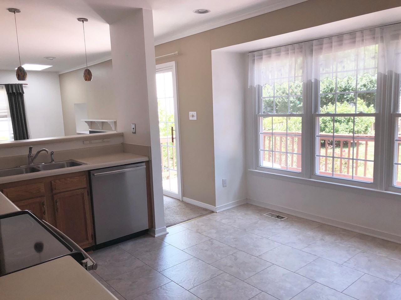 12436 Grace Hill Ln - Photo 5 of 12