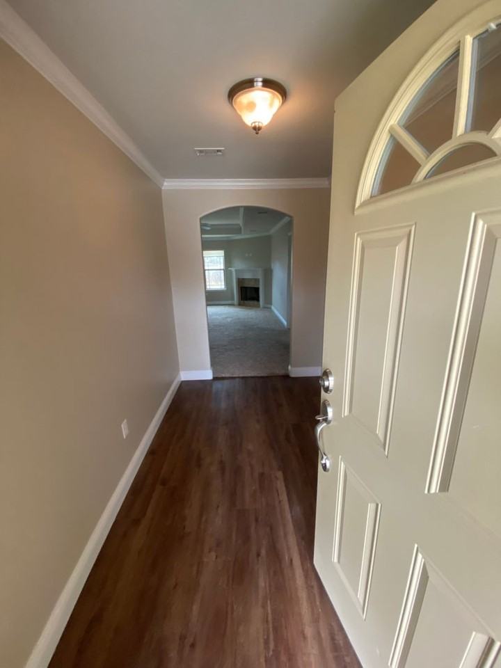 518 Big Red Cir - Photo 2 of 11