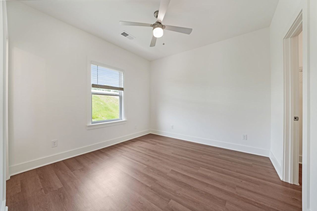 4162 Prentice St - Photo 5 of 26