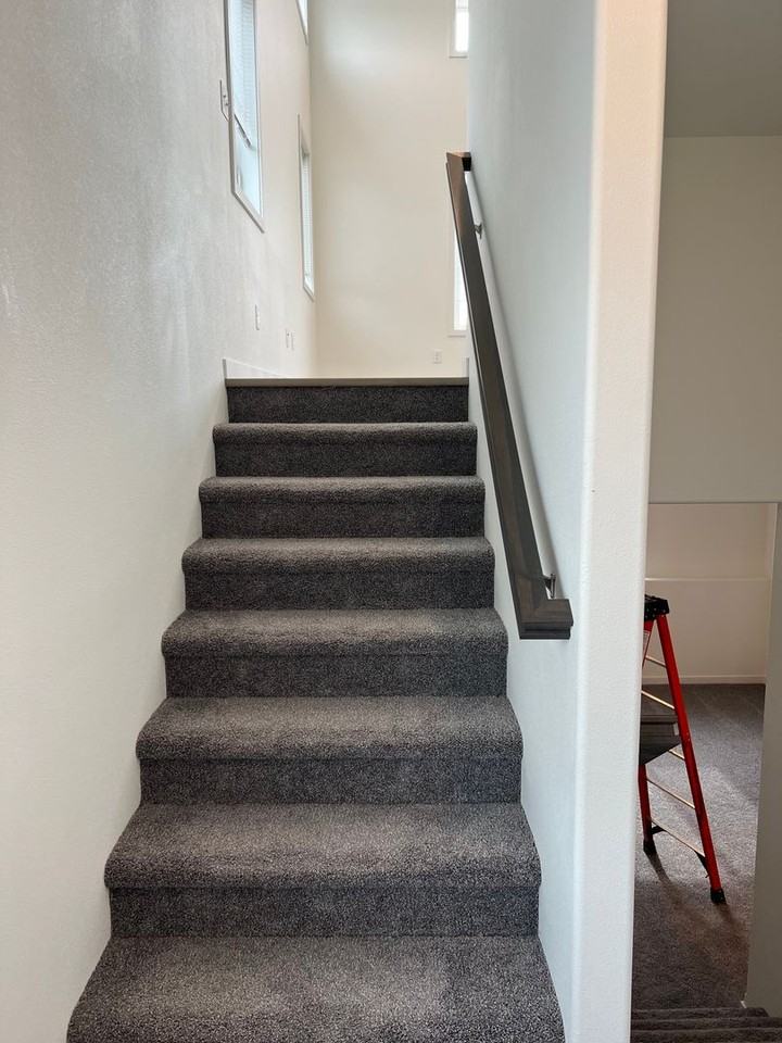 915 46th Ave S - Photo 2 of 17