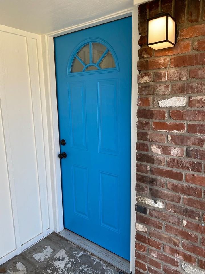 1537 Marydale Ave - Photo 2 of 21