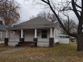 featured image of 307 S Elm St