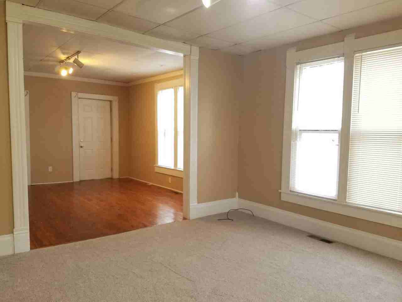 307 S Elm St - Photo 2 of 18