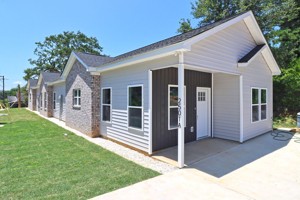 featured image of 2501 Bratton St #A