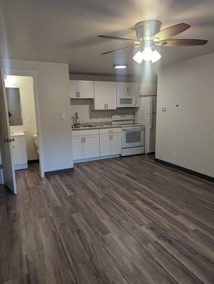 1360 Glenwood Ave #2 - Photo 6 of 14