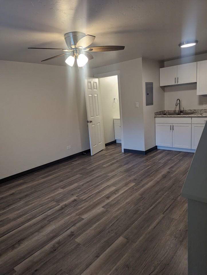 1360 Glenwood Ave #2 - Photo 7 of 14