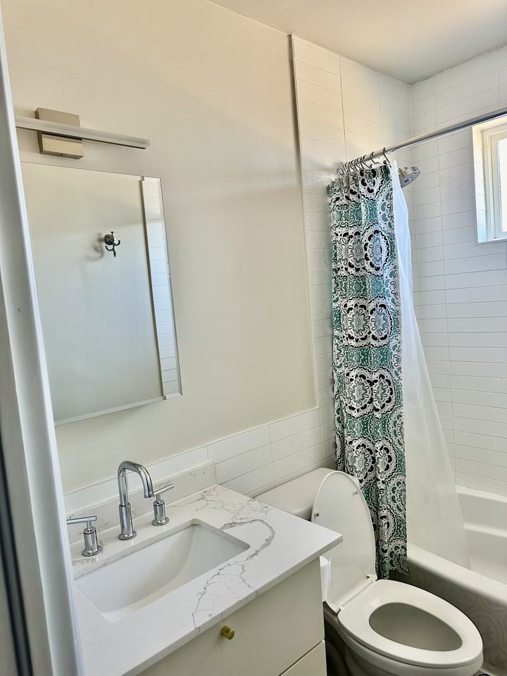 2707 N Kansas St #5 - Photo 5 of 10