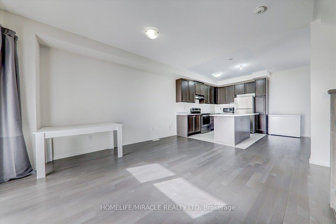 2279 Major Mackenzie Drive West - Photo 2 of 21