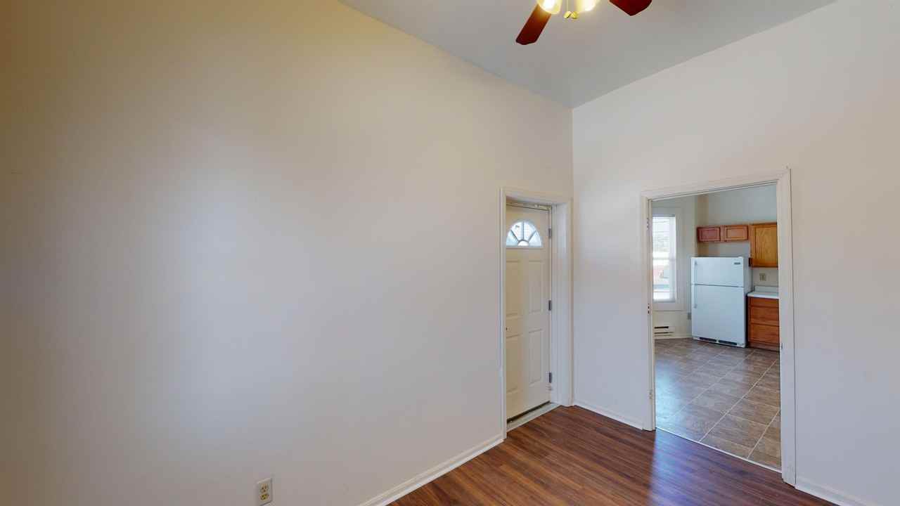 2215 Washington Ave #2 - Photo 3 of 19