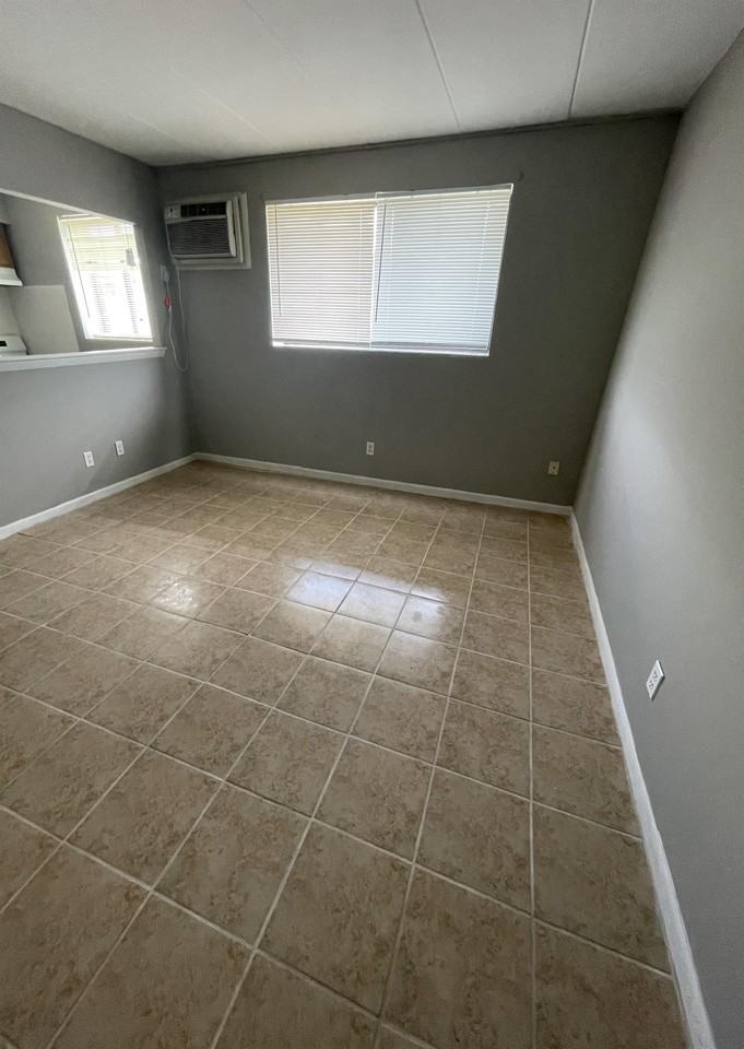 416 S 4th St Apt 4a #A4 - Photo 2 of 16