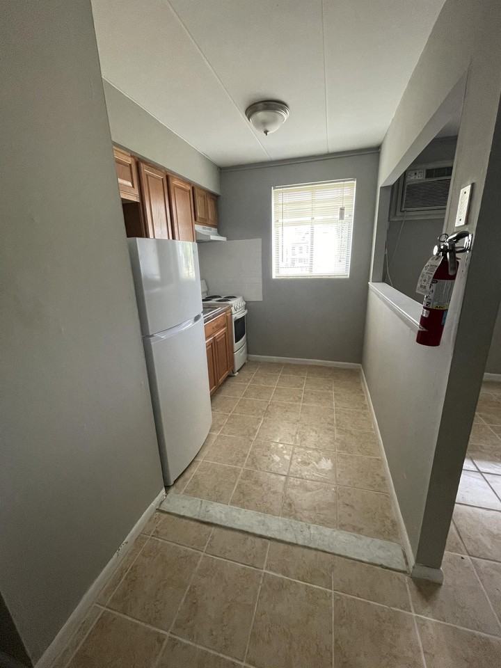 416 S 4th St Apt 4a #A4 - Photo 4 of 16