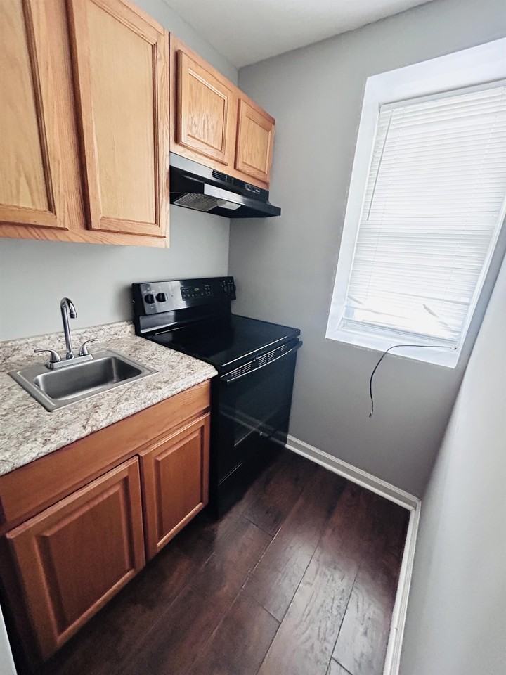 1 N 2nd St #4 - Photo 4 of 5