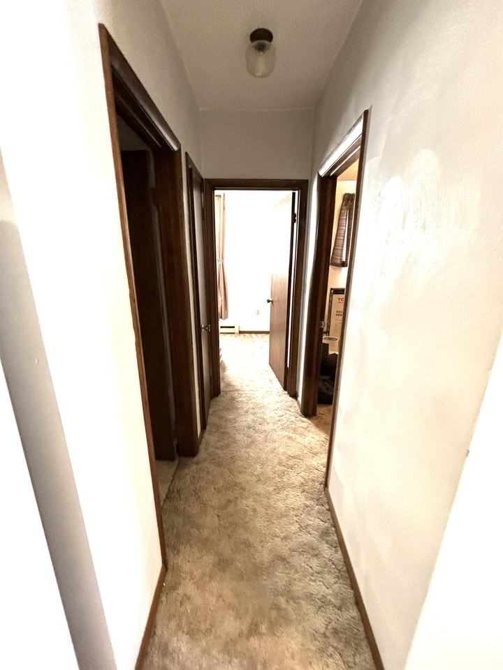 600 State St #4 - Photo 5 of 9