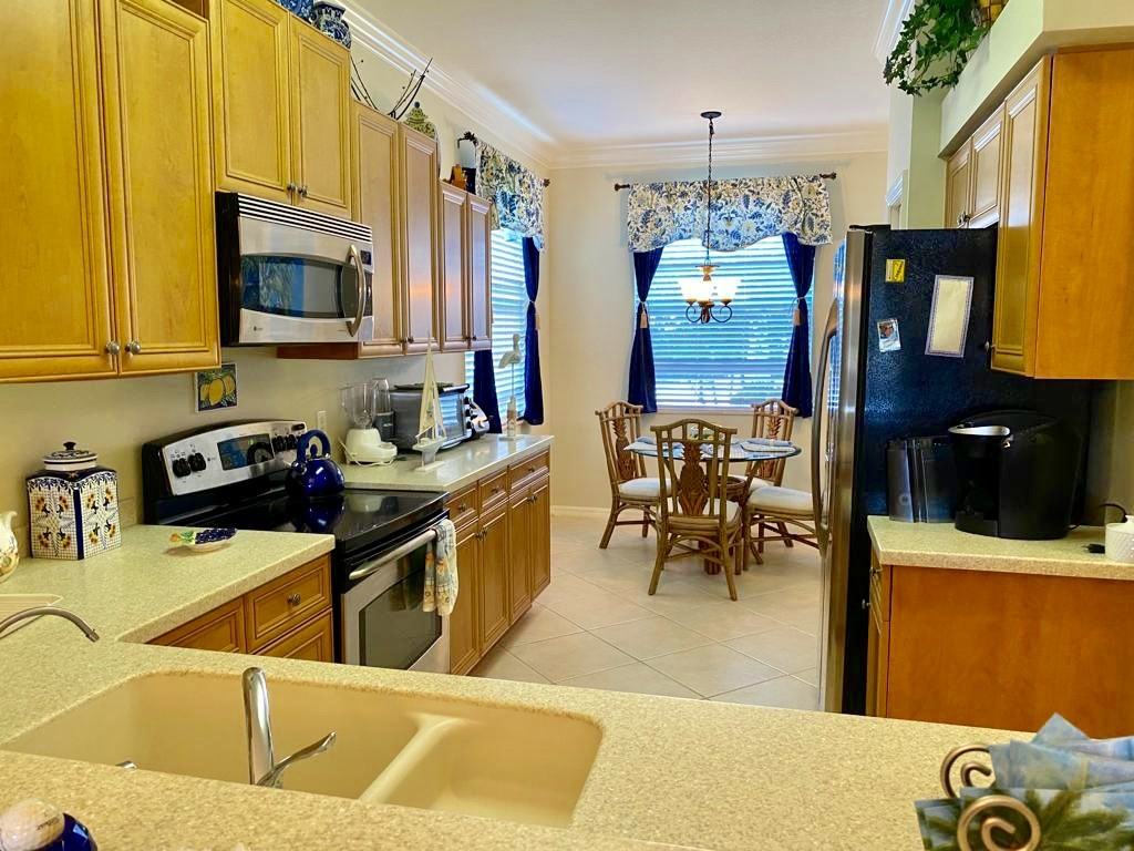 10265 Heritage Bay Boulevard #618 - Photo 3 of 9