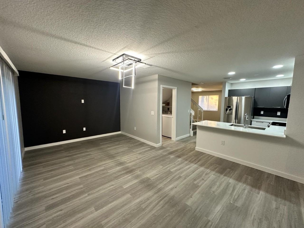 167 Hidden Court Rd - Photo 2 of 8