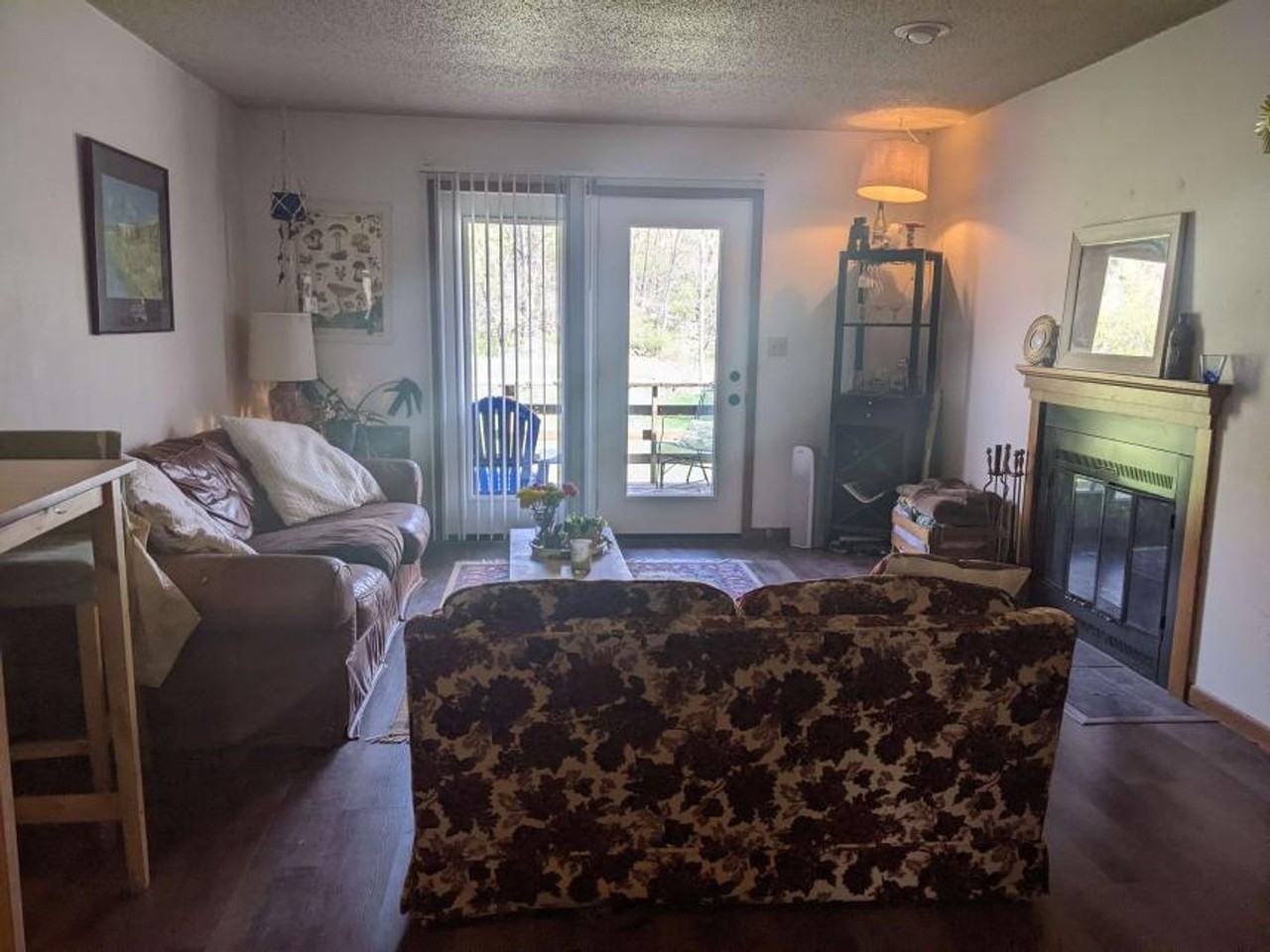 730 Brown St - Photo 4 of 17