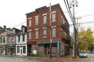 featured image of 1021 E Carson St