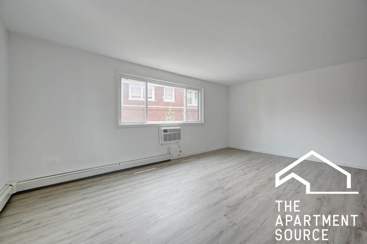7621 N Sheridan Rd #3H - Photo 4 of 13
