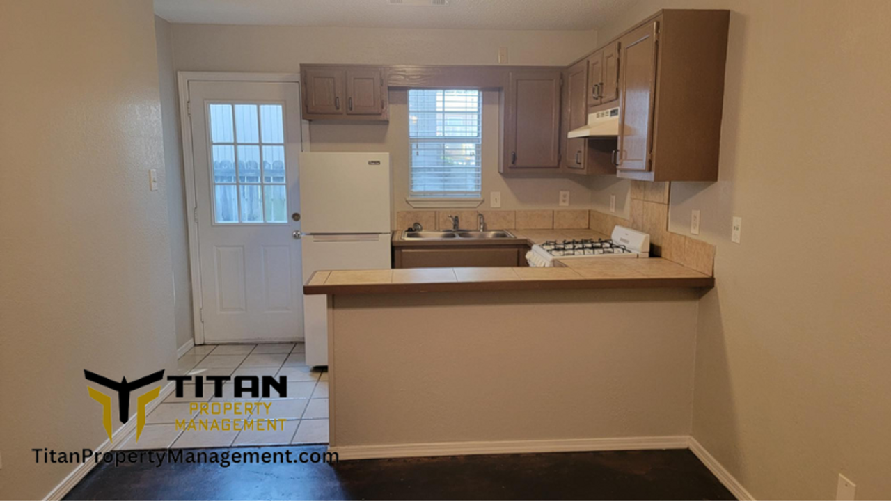 2017 Sagecrest #B - Photo 4 of 11