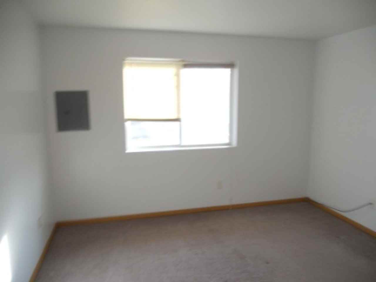 MCP 1711 - Photo 2 of 3