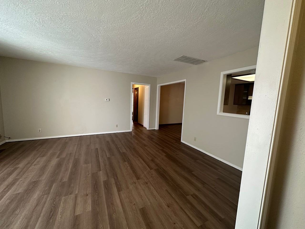 8304 Nw 8th St - Photo 3 of 18