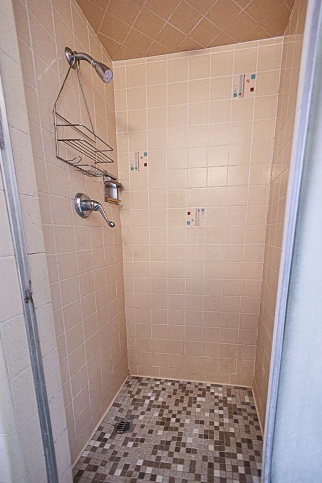 585 S 3rd St - Photo 5 of 14