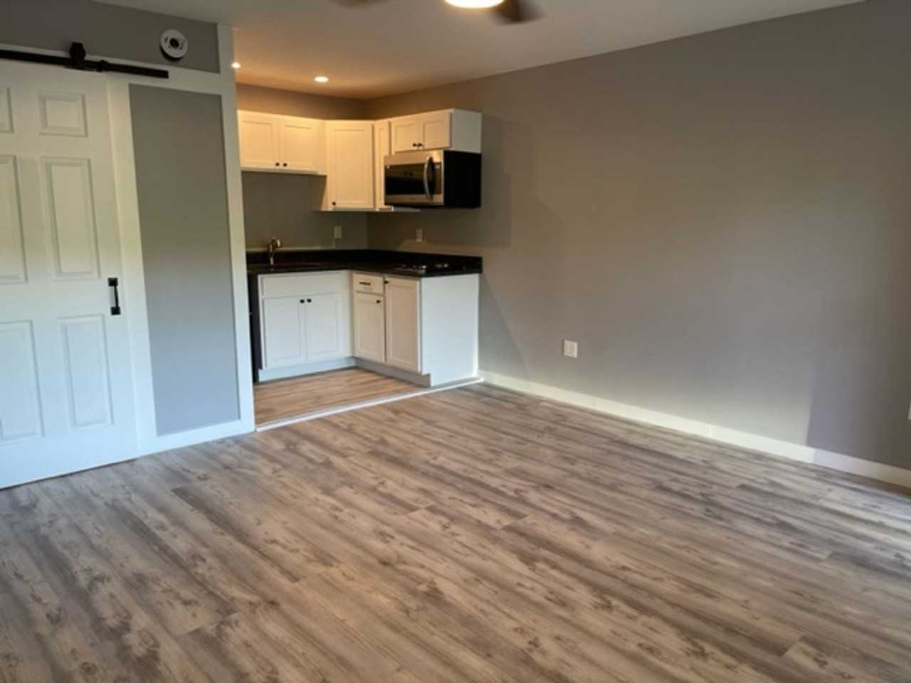 416 Old Claremont Rd - Photo 2 of 11