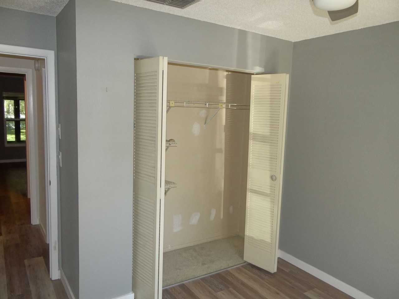 1116 Castlemay Cir - Photo 7 of 23