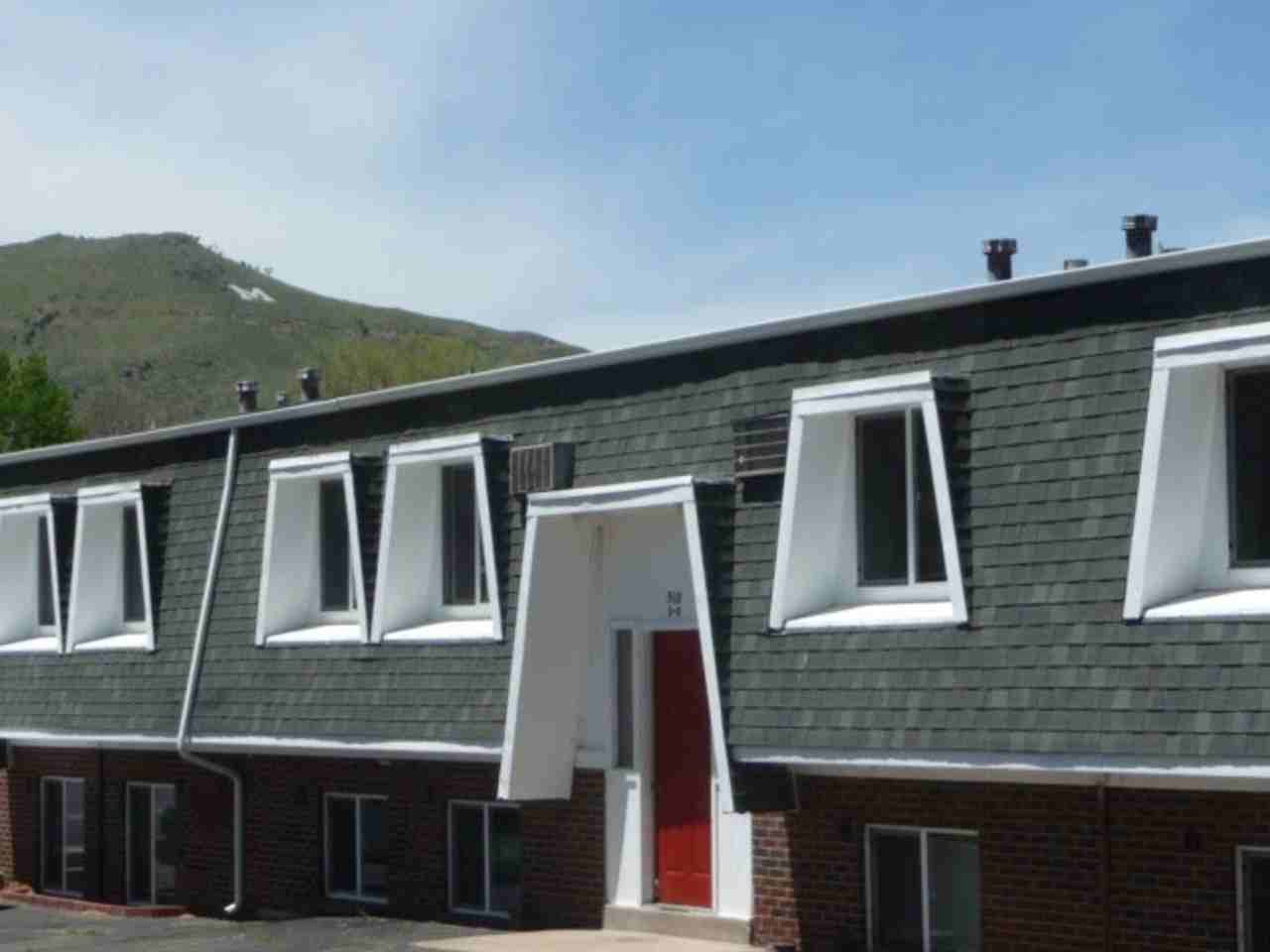 518 22nd St - Photo 5 of 13
