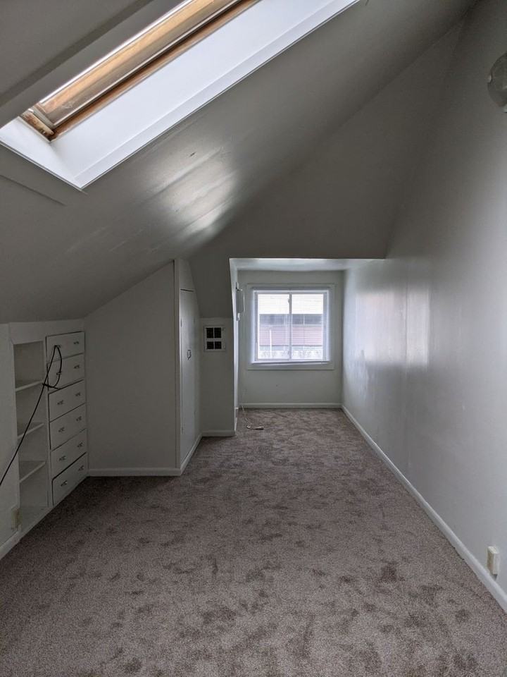 727 Melrose Ave Uppr - Photo 6 of 12