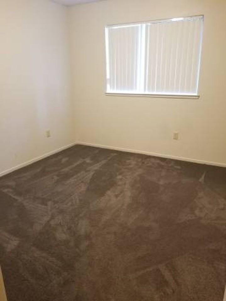 Vista Verde Apartments - Photo 5 of 31